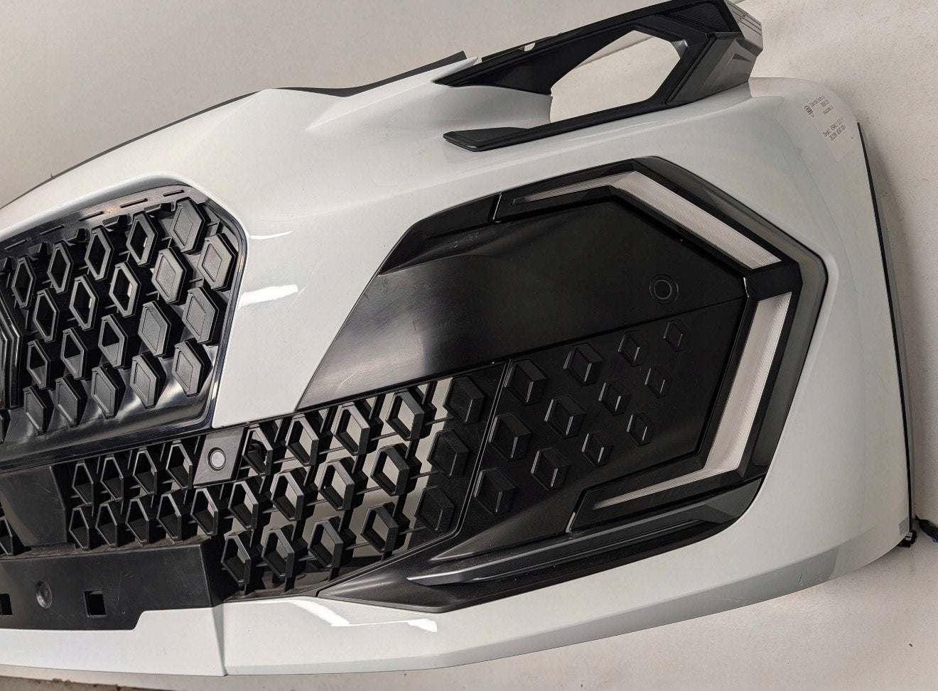 Renault clio 6 voorbumper 2026+ bumper, Auto-onderdelen, Renault Group, Contact.group@renault.com, Renault, Nieuw
