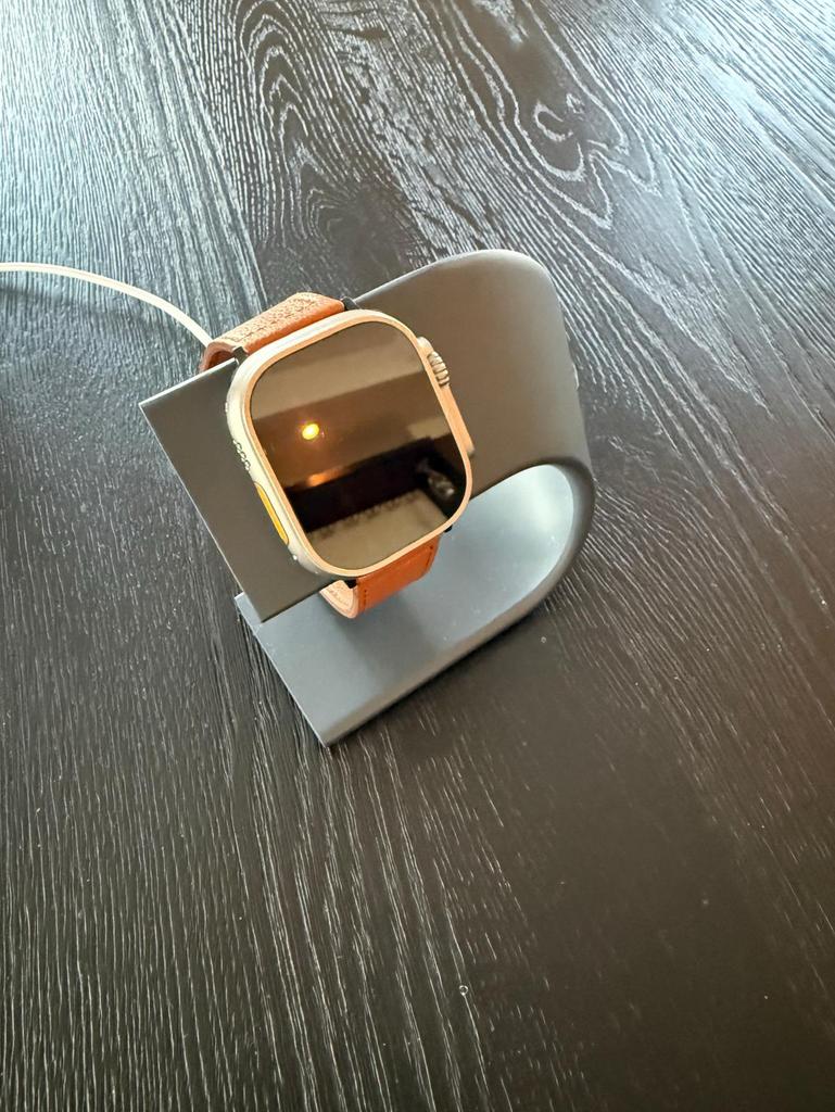 Aluminium houder voor opladen van Apple Watch, Ophalen of Verzenden, Zo goed als nieuw