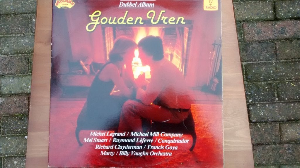 2 LP - Gouden Uren, Overige genres, Ophalen of Verzenden, Zo goed als nieuw, 12 inch