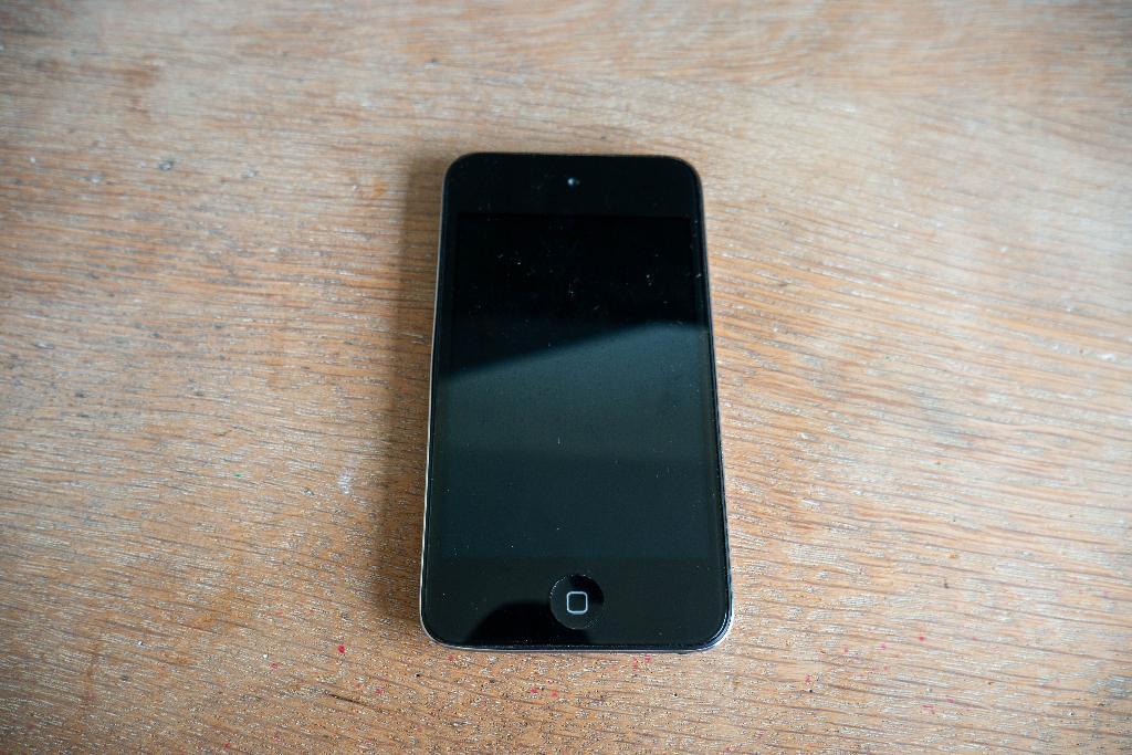 Apple iPod Touch 4e Generatie (32GB) - Werkend, Audio, Tv en Foto, Mp3-spelers | Apple iPod, Gebruikt, Touch, Zwart, Ophalen of Verzenden