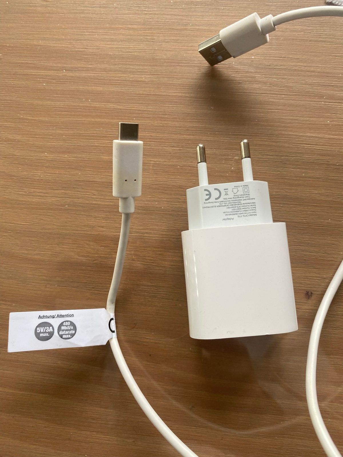 Apple iPhone 16 oplader met kabel nieuw, Adapter, Zo goed als nieuw, Apple, USB-A