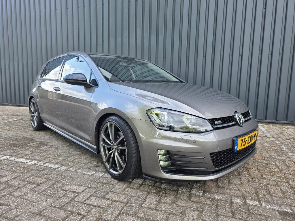Volkswagen Golf 1.2 TSI 77KW 5D 2012 Grijs. GTI uitvoering, Auto's, Voorwielaandrijving, Euro 5, Stof, 610 kg