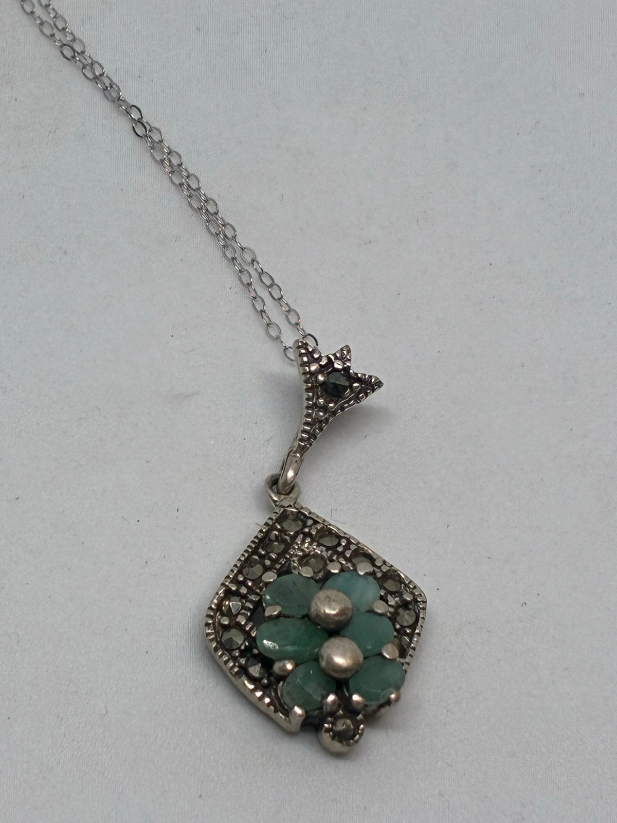Zilver 925 Ketting Hanger met Smaragd Steenjes, Zilver en edelstenen, Info@zilver.com, Nieuw, Ophalen of Verzenden