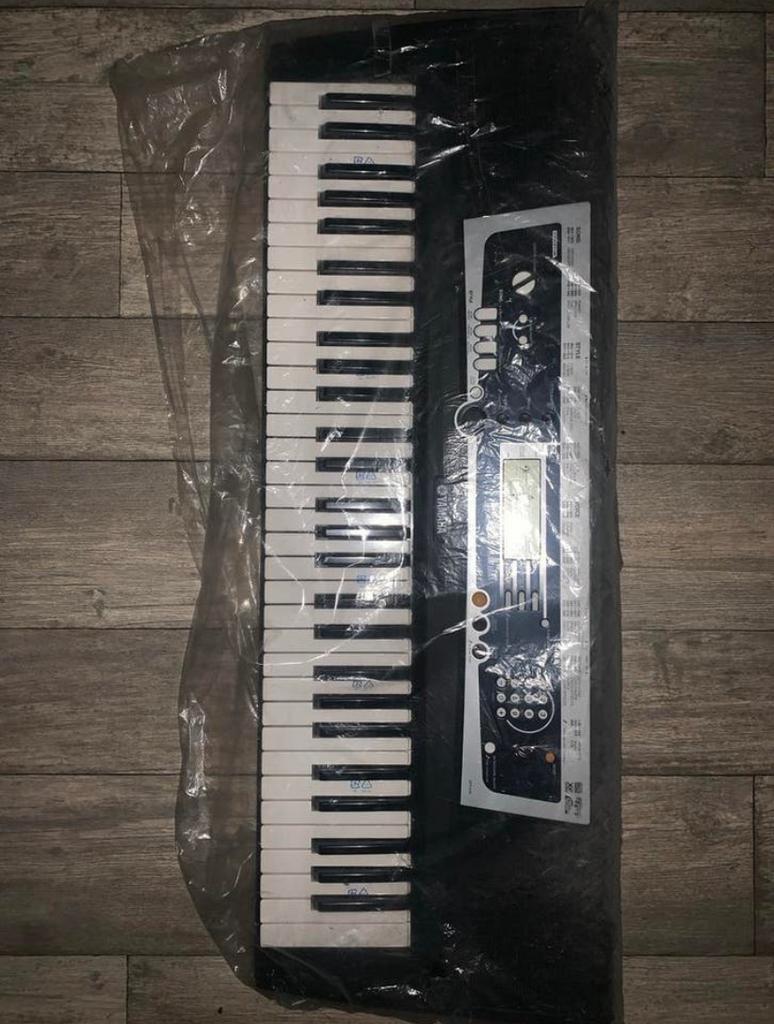 Yamaha YPT-210 keyboard in zeer goede staat, Muziek en Instrumenten, Keyboards, Ophalen of Verzenden, Zo goed als nieuw, 61 toetsen