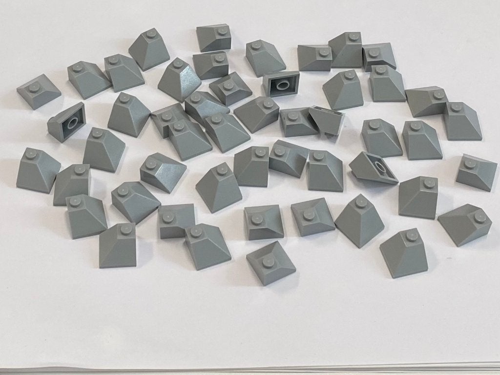 Partij 50x nieuwe 2x2 Lego hoek dakpannen (diverse kleuren), Overige thema's, Lego, Nieuw, Ophalen of Verzenden