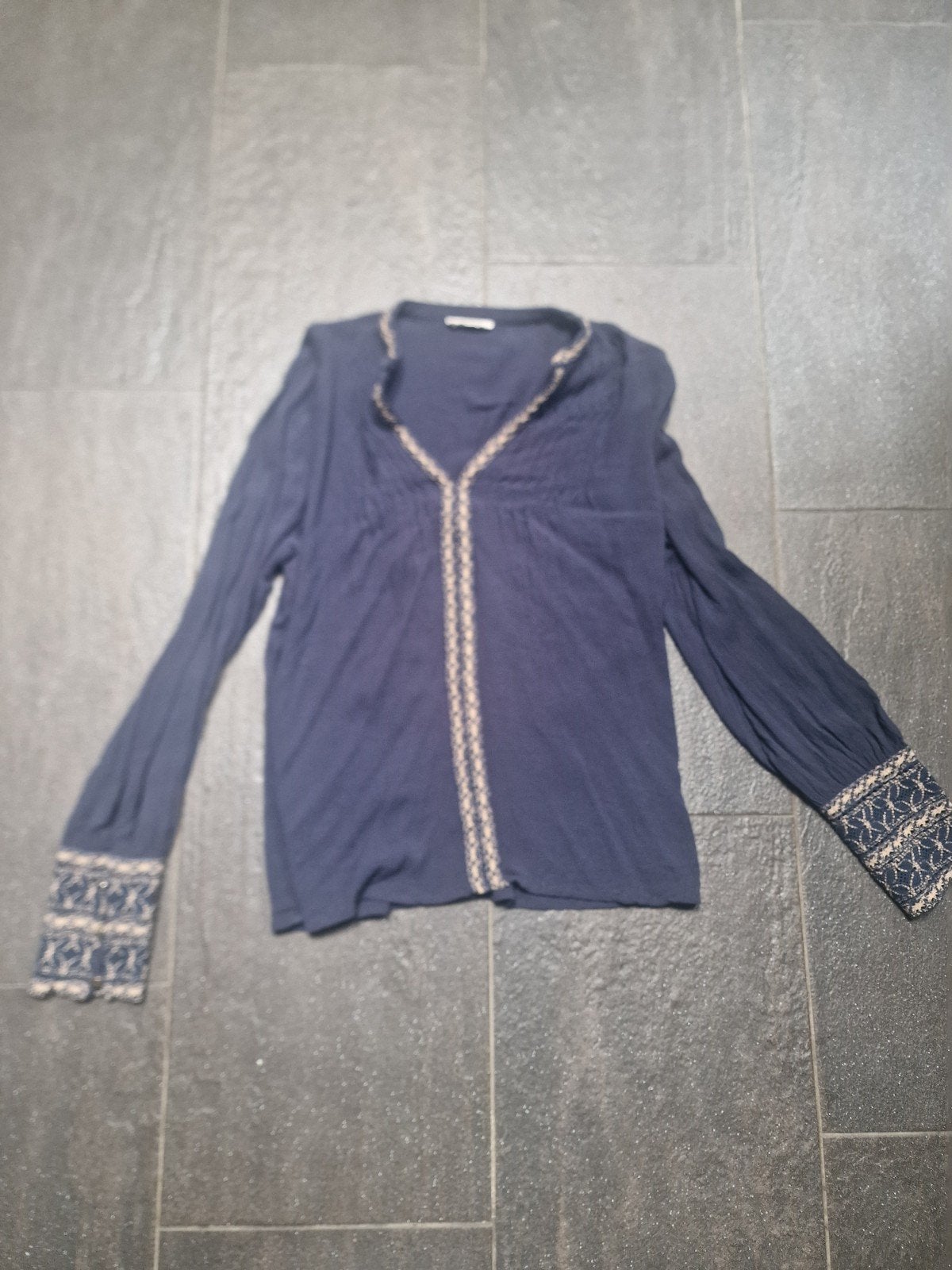 Leuke donkerblauwe blouse met details van Cottonclub, Maat 38/40 (M), Blauw, Cottonclub, Ophalen of Verzenden