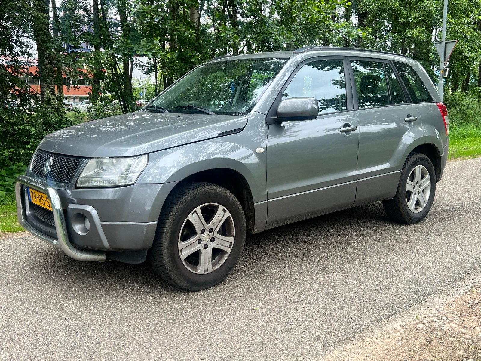 Suzuki Grand Vitara 2.0 5D 2005 Grijs, Auto's, Stof, 1995 cc, Zwart, 4 cilinders