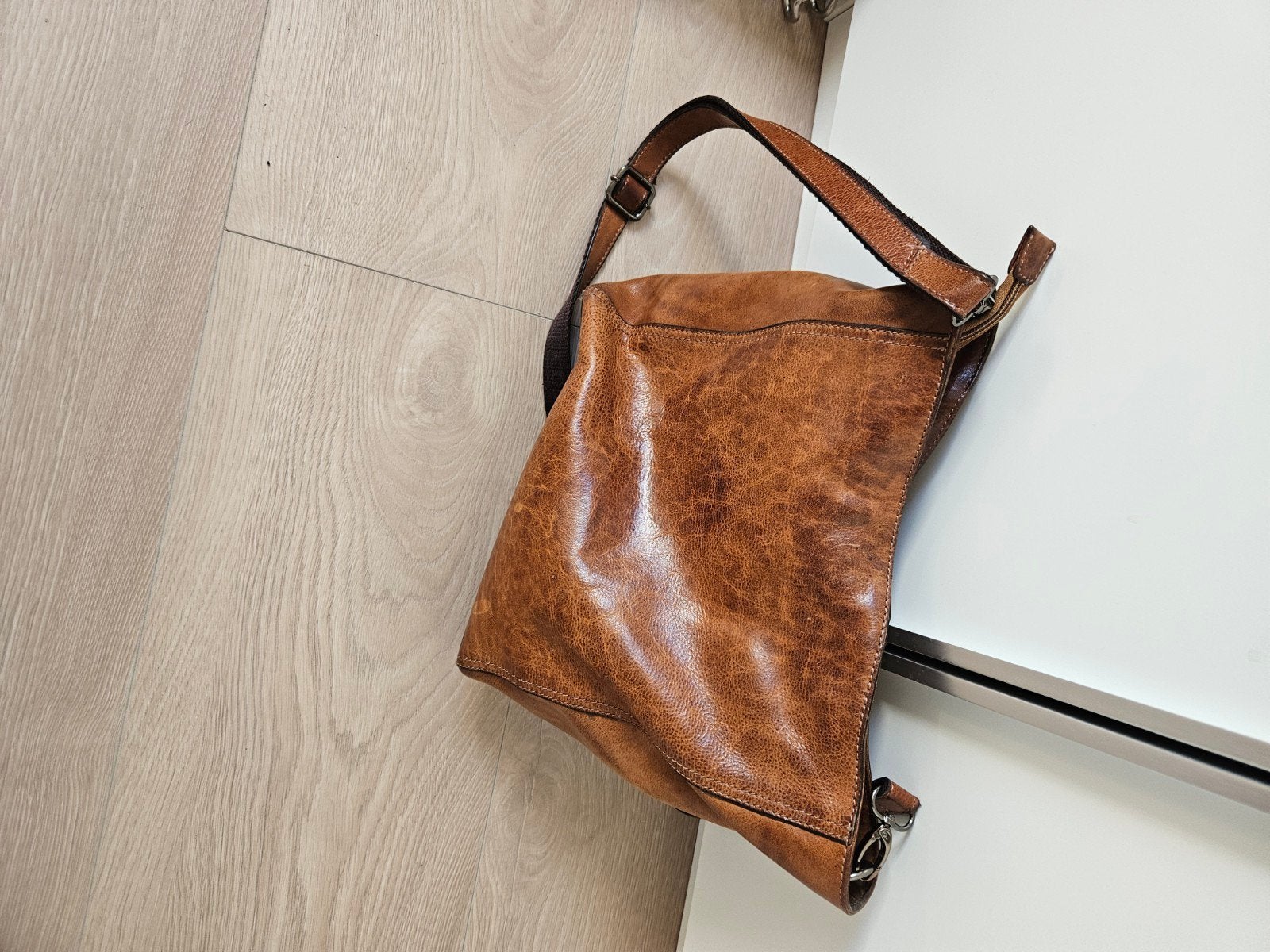 Mooie bruine leren schoudertas / cross over van Micmacbags, Ophalen, Gebruikt, Bruin, Schoudertasje