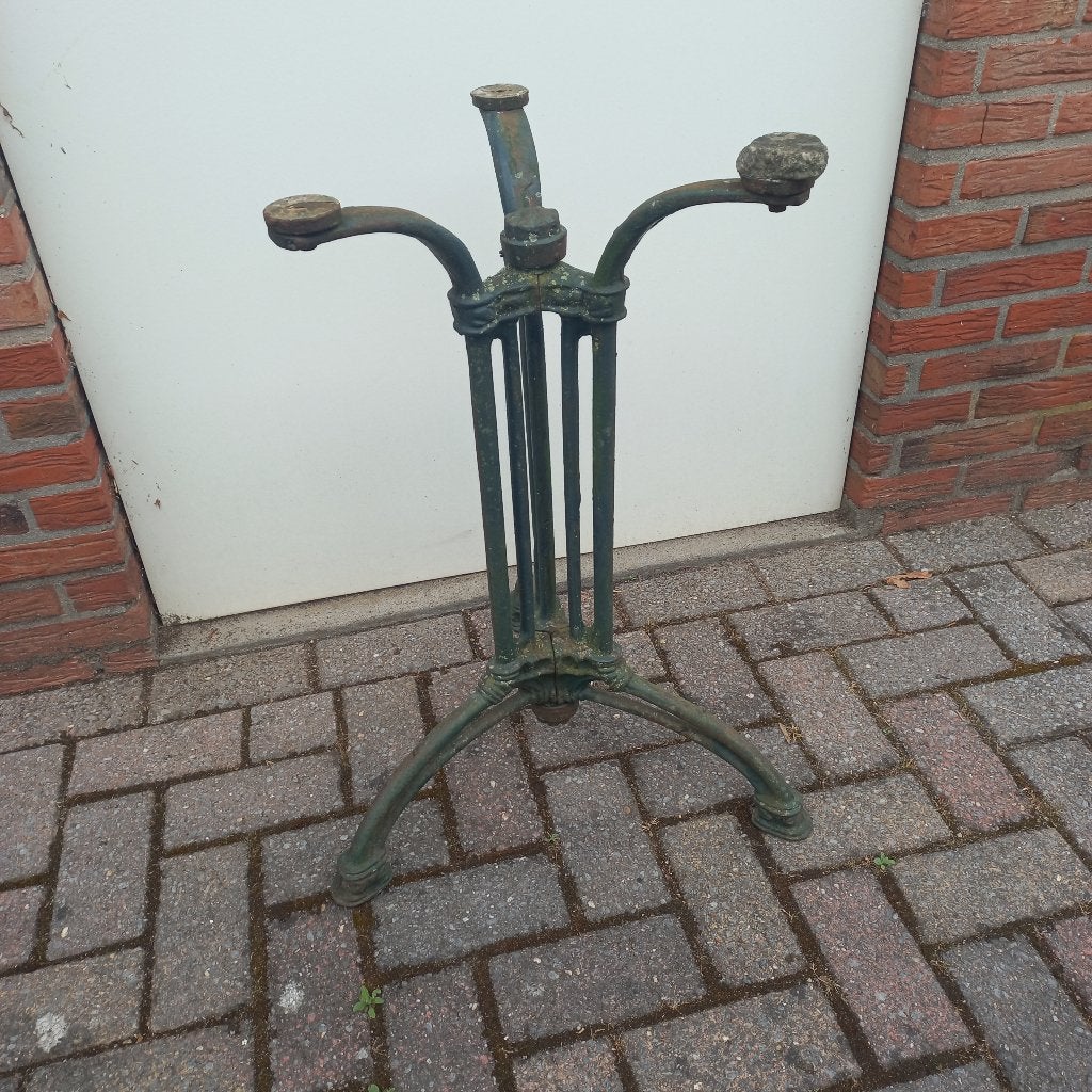 Gietijzer onderstel, Ophalen, Gebruikt, Rond, Metaal