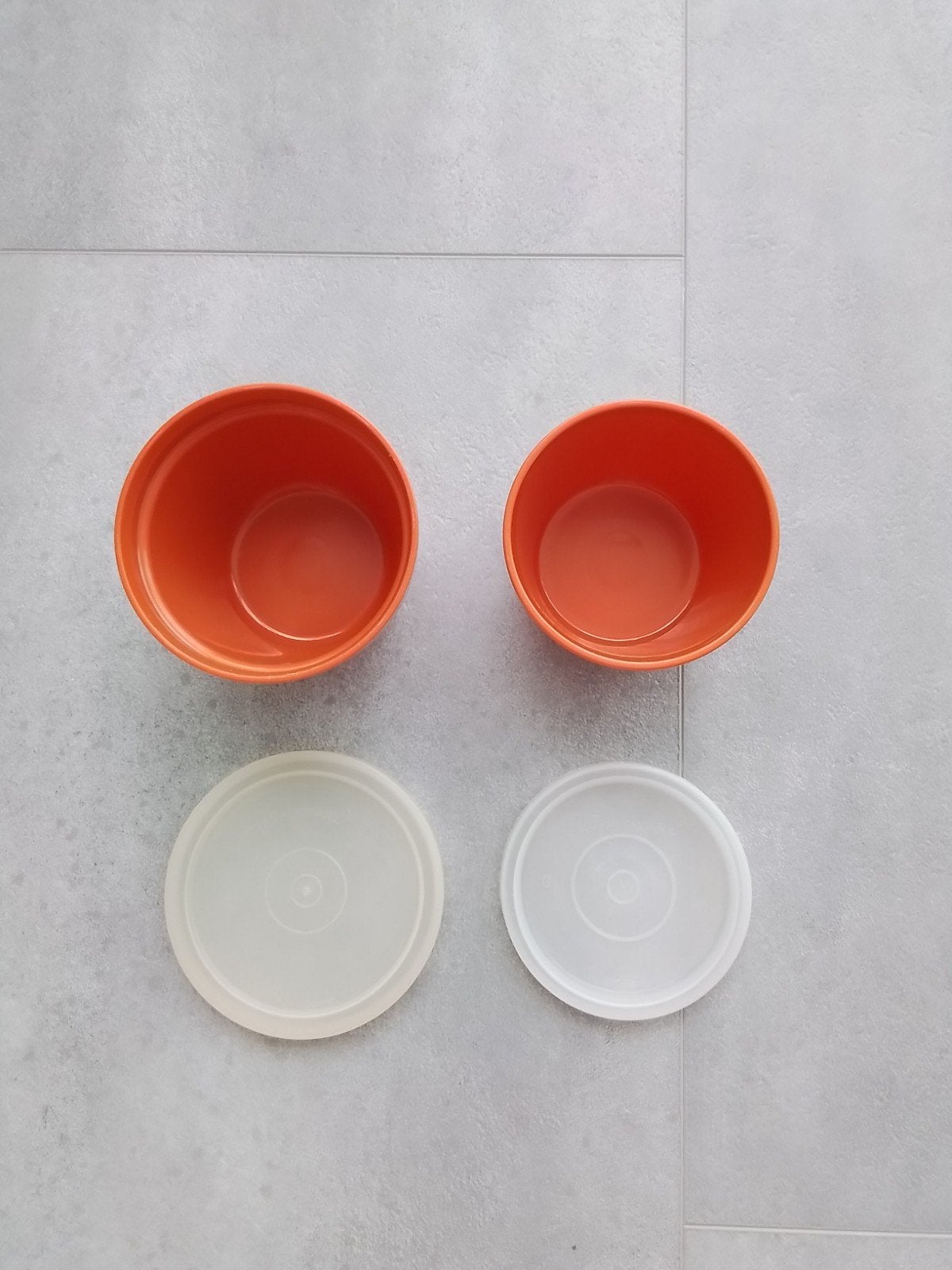2 kleine tupperware bakjes welke in mekaar passen, zie foto., Ophalen of Verzenden, Gebruikt, Oranje, Overige typen