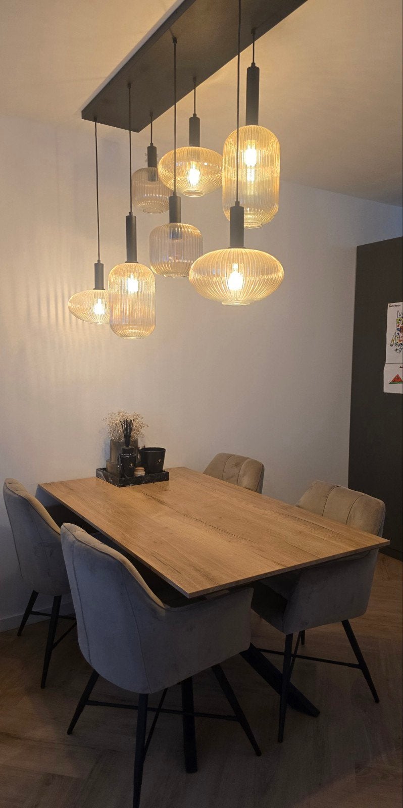 eettafel + 4 stoelen + hanglamp Lucide, Ophalen of Verzenden, Rond, 50 tot 100 cm