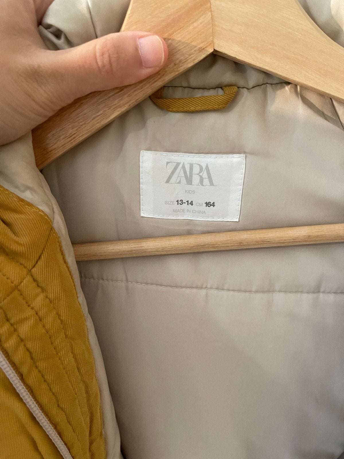 Zara Kids Winterjas - Geel - Maat 164 (13-14 jaar), Ophalen, Gebruikt, Jongen of Meisje, Jas
