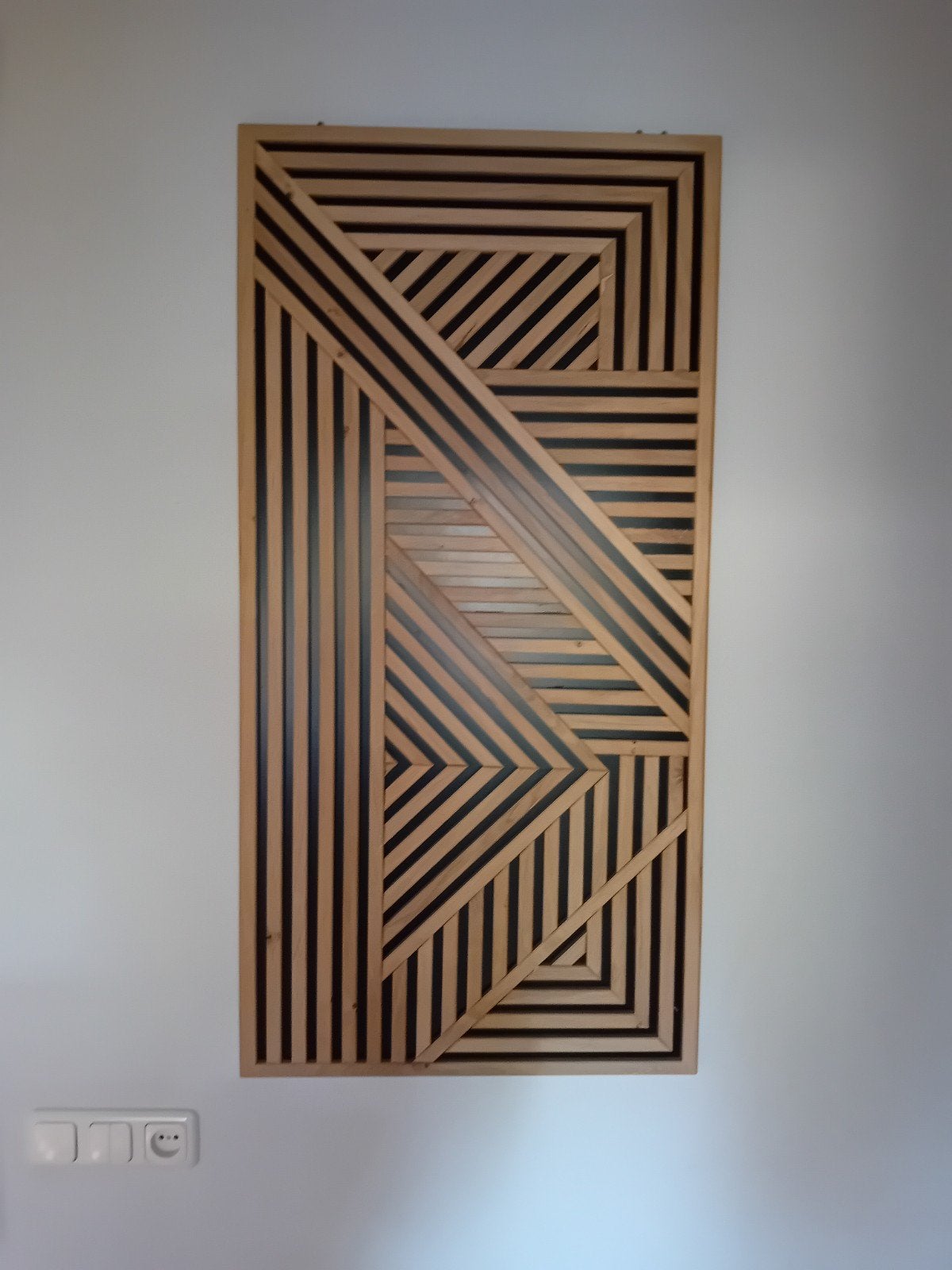 Handgemaakt eikenhouten wandpaneel - Geometrisch design, Ophalen, Hout, Nieuw, Bruin