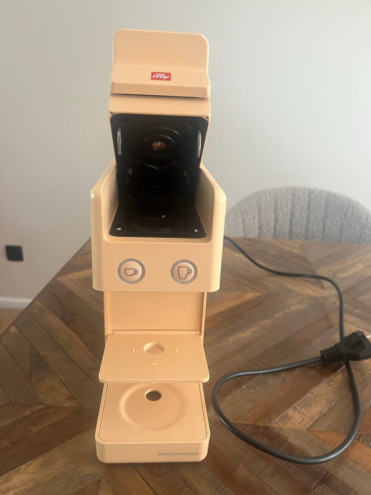 Illy Iperespresso Koffiezetapparaat - Beige, Gebruikt, Espresso apparaat, Ophalen of Verzenden, 1 kopje