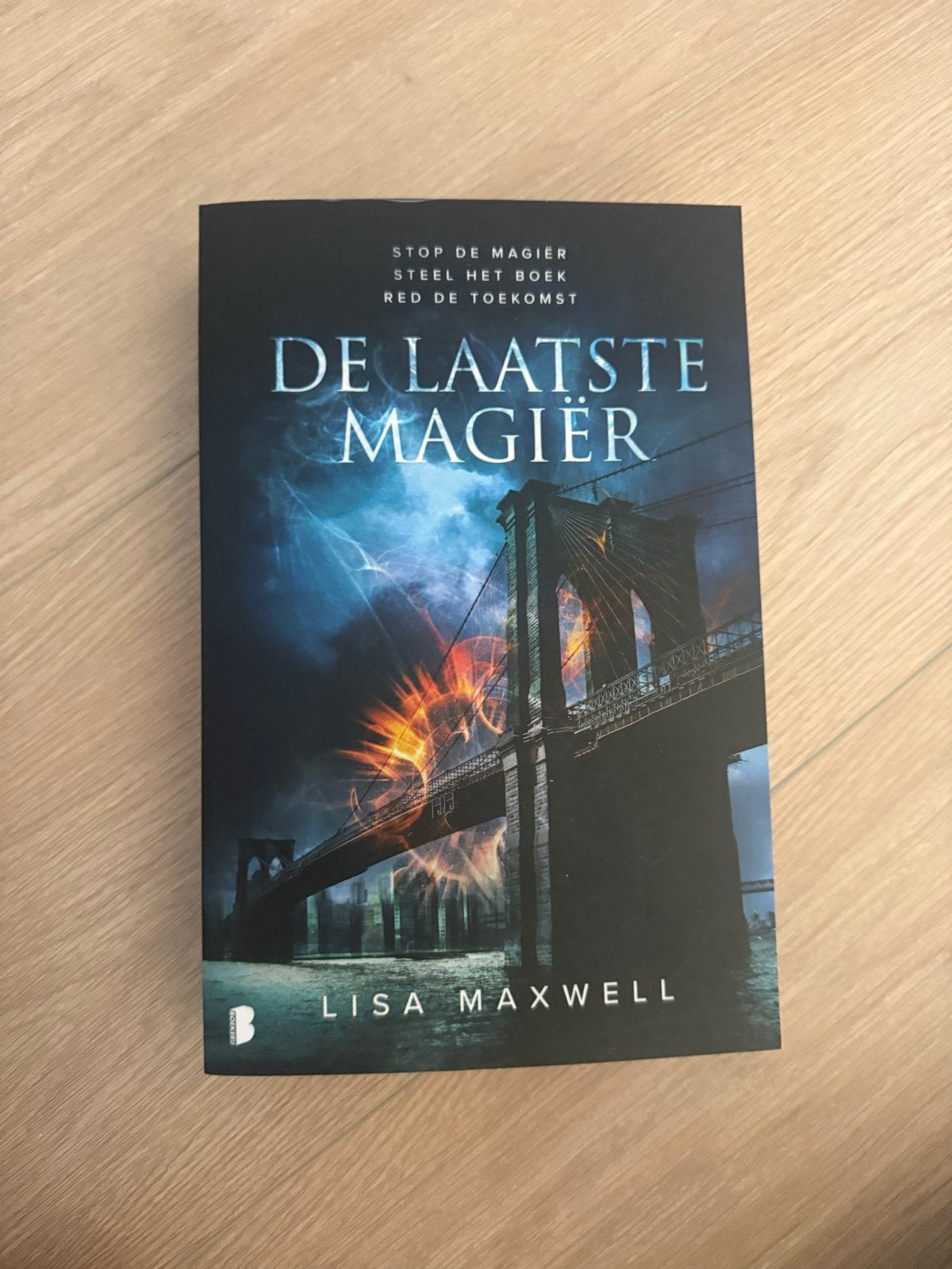De Laatste Magiër - Lisa Maxwell, Boeken, Ophalen of Verzenden, Zo goed als nieuw