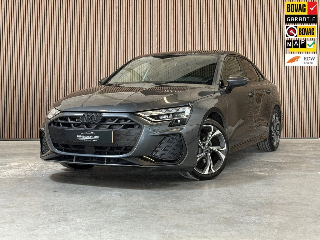 Audi A3 LIMOUSINE 35 TFSI S edition Automaat|Navi|Carplay, Auto's, Audi, Bedrijf, Te koop, A3, ABS, Achteruitrijcamera, Adaptive Cruise Control