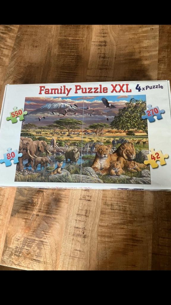 Familie puzzel xxl, Ophalen of Verzenden, Minder dan 500 stukjes, Gebruikt, Legpuzzel