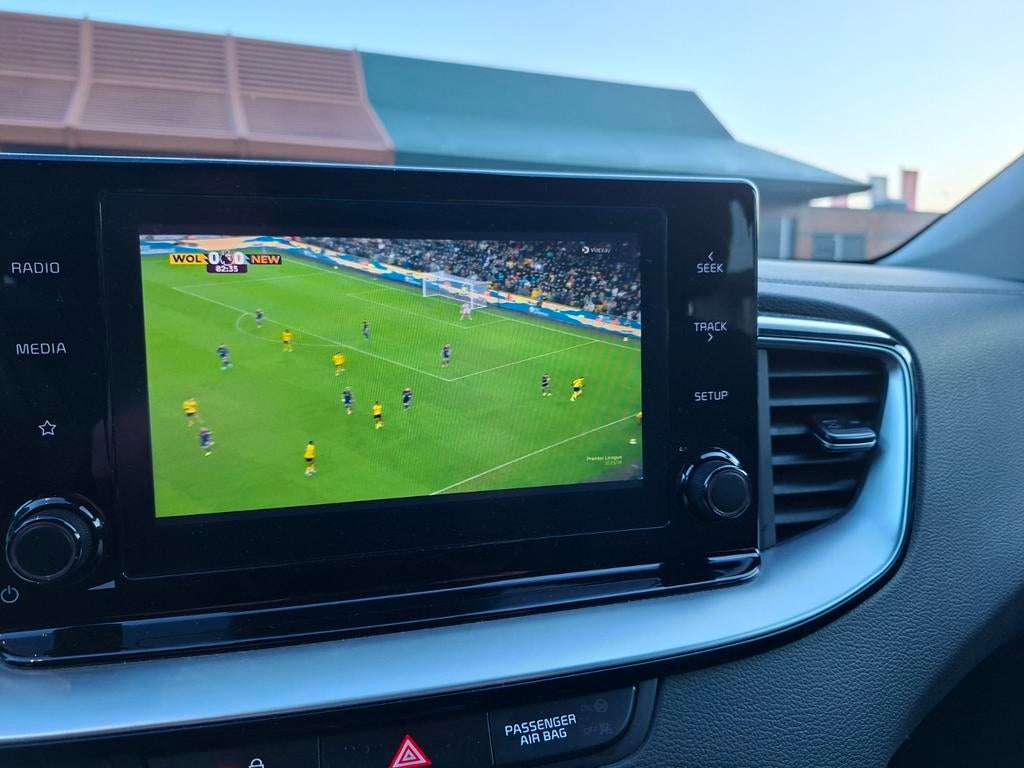 Android tv box! YouTube videoland netflix tv in de auto!, Auto diversen, Ophalen of Verzenden