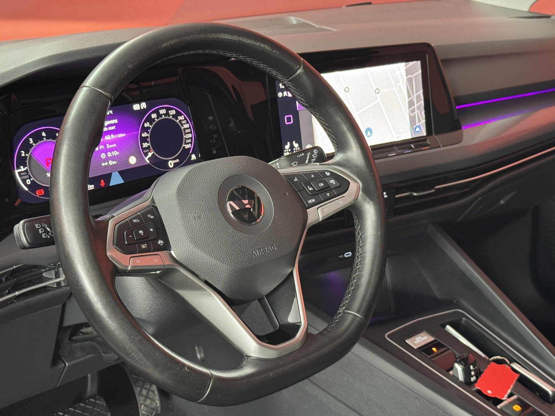 Volkswagen Golf 1.5 eTSI Style | IQ light | Stoel + Stuur ve, Auto's, Zwart, 4 cilinders, Alcantara, Wit