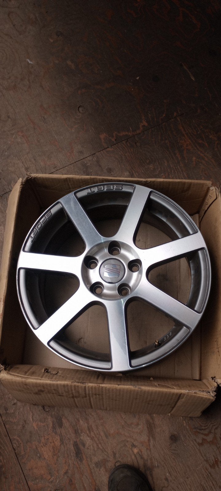 17inch Seat Leon, Auto diversen, Wieldoppen, Ophalen, Gebruikt