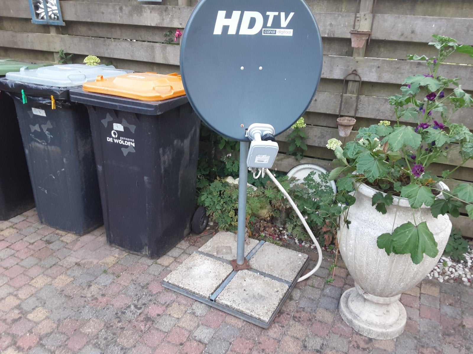 HDTV schotelantenne met standaard, Audio, Tv en Foto, Schotelantennes, Ophalen, Gebruikt, (Schotel)antenne, Overige merken