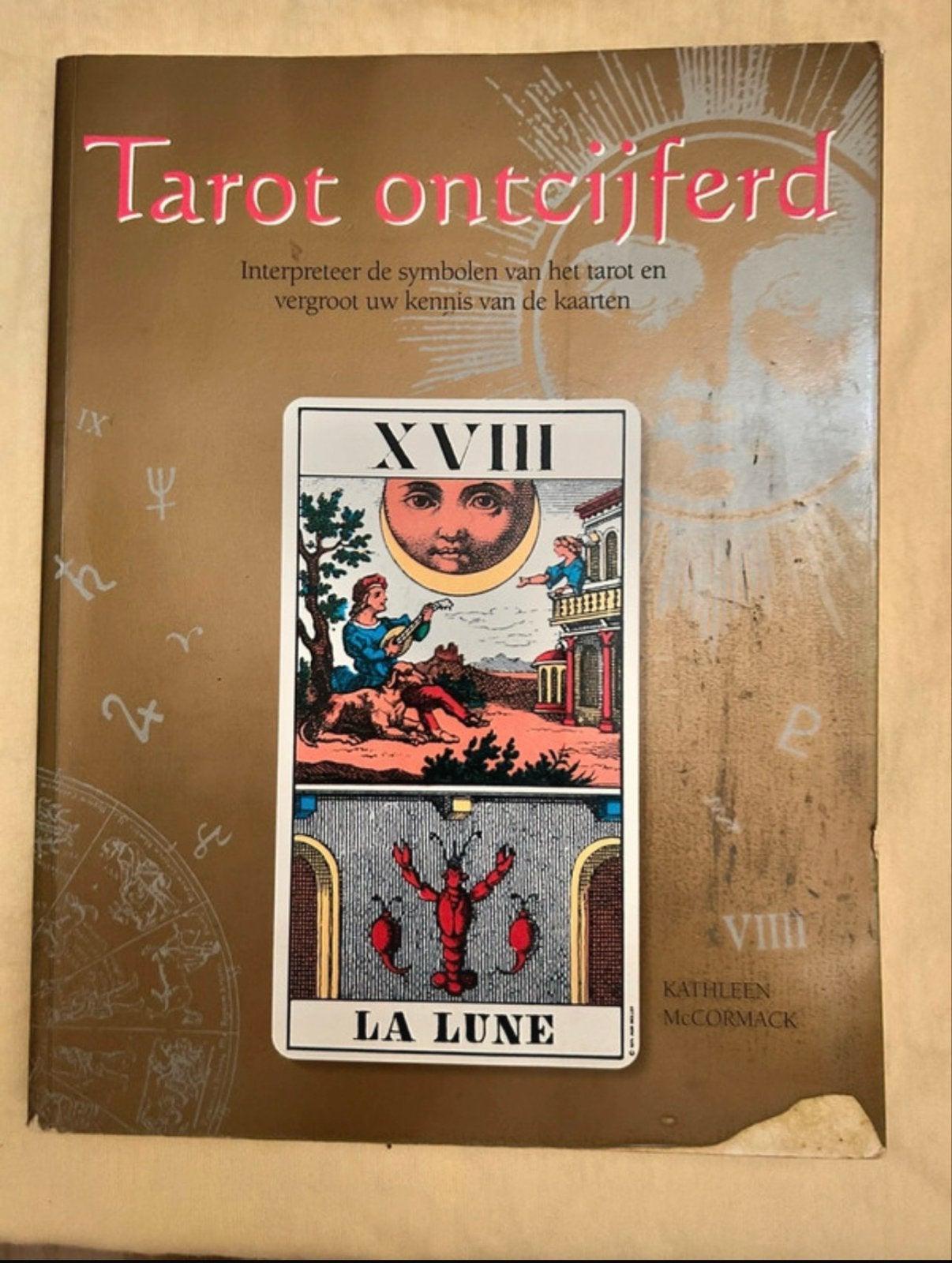 Tarot Ontcijferd: Leer de symbolen en kaarten interpreteren, Ophalen of Verzenden, Gelezen, Tarot of Kaarten leggen, Instructieboek