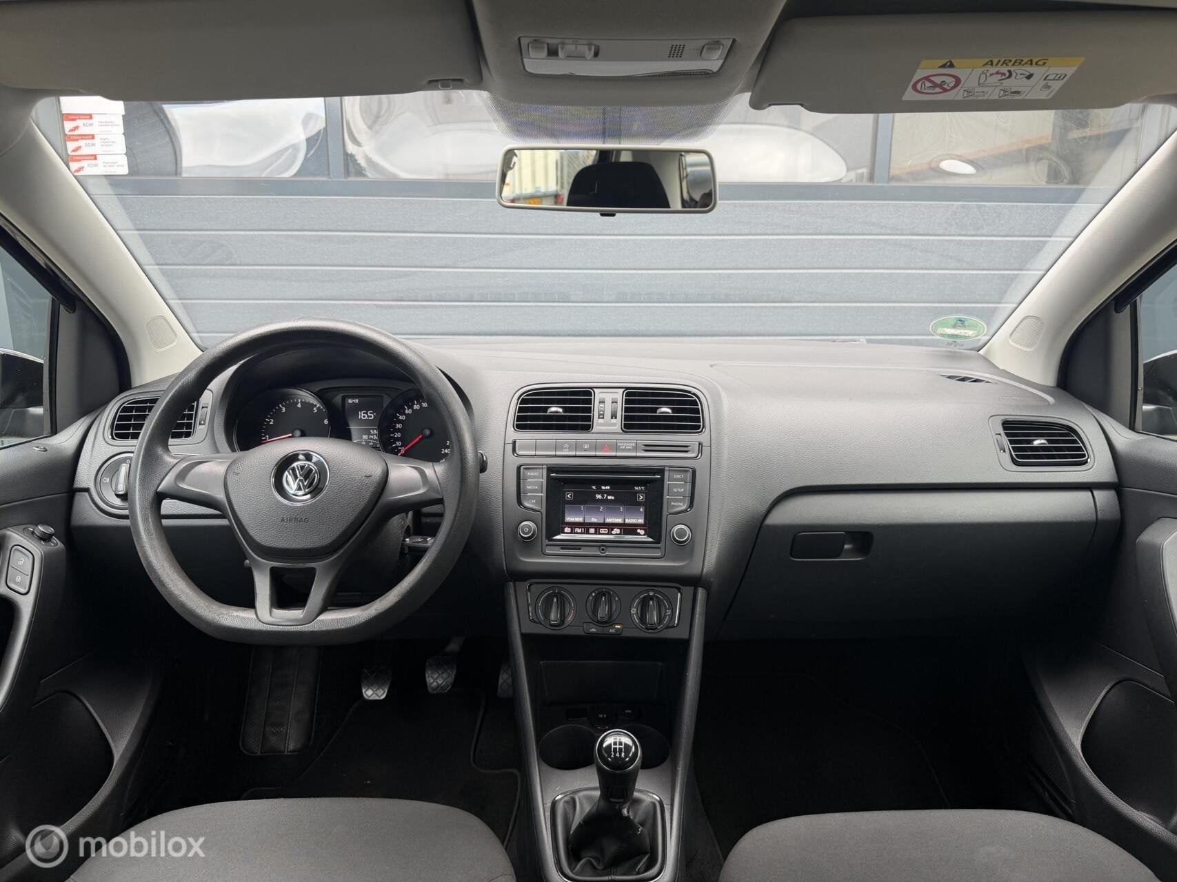 Volkswagen Polo 1.0 MPI Bluemotion | Airco | Zuinig | 1e eig, Stof, Gebruikt, Zwart, 60 pk