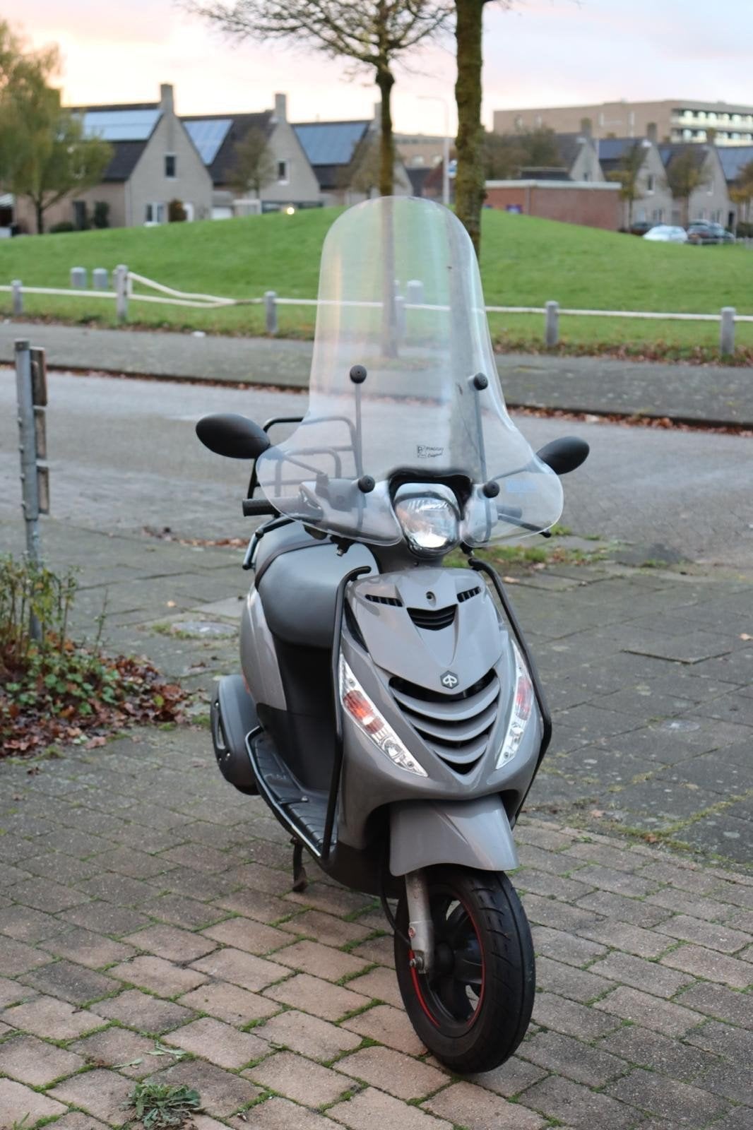 Piaggio Zip Scooter lage km Nardo gray, Ophalen, Maximaal 45 km/u, Zip, Zo goed als nieuw