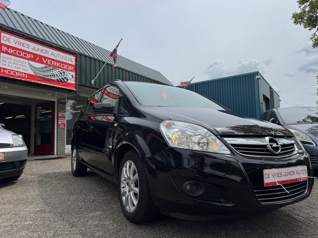 Opel Zafira 1.6 Temptation. 7-persoons, airco, pdc en een ni, Auto's, Opel, Voorwielaandrijving, Gebruikt, 4 cilinders, Zwart