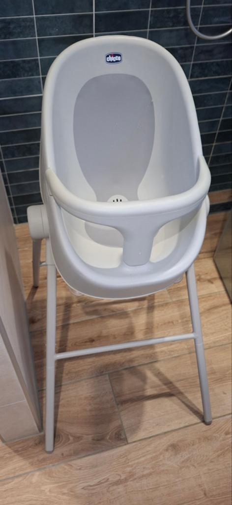 Chicco Bubble Nest Douchestoel - Comfortabel en Veilig, Zo goed als nieuw, Badje, Standaard, Ophalen