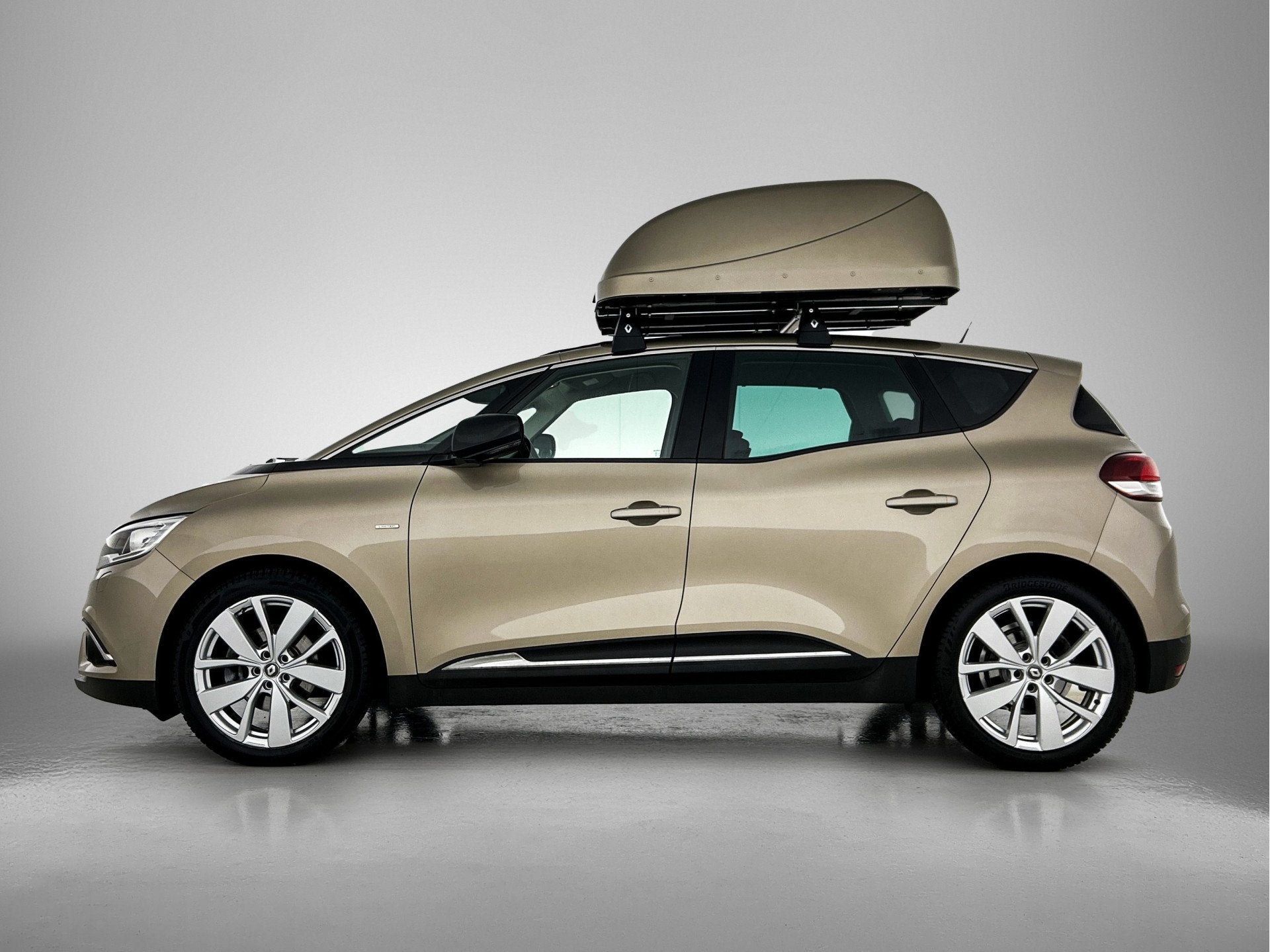 Renault Scénic 1.3 TCe Limited Direct leverbaar! Dakkoffer, Auto's, Renault, 12 maanden, Stof, Euro 6, 4 cilinders