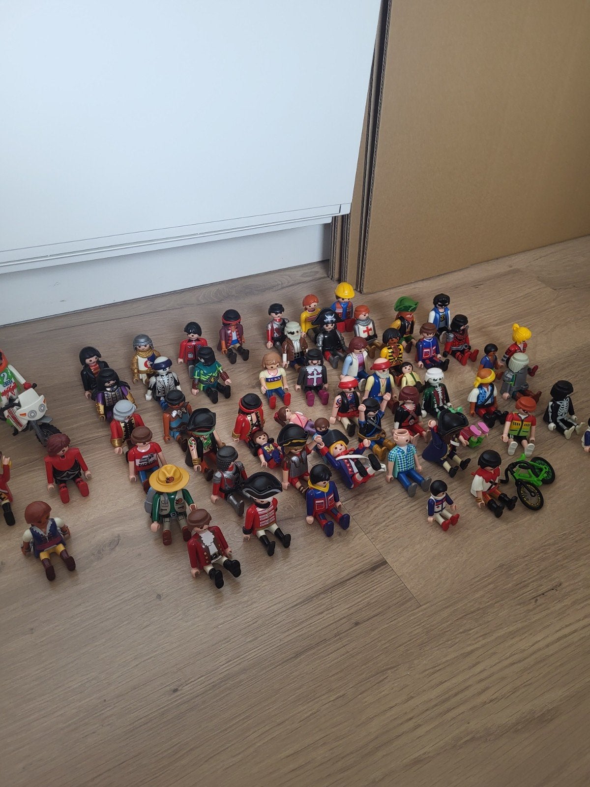 Doos vol met Playmobil poppetjes, Kinderen en Baby's, Ophalen of Verzenden, Gebruikt, Losse onderdelen, Figuren