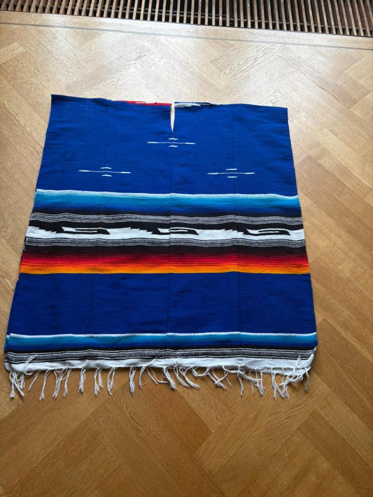 Originele Mexicaanse poncho om te dragen of als decoratie, Ophalen of Verzenden, Zo goed als nieuw, Sjaal