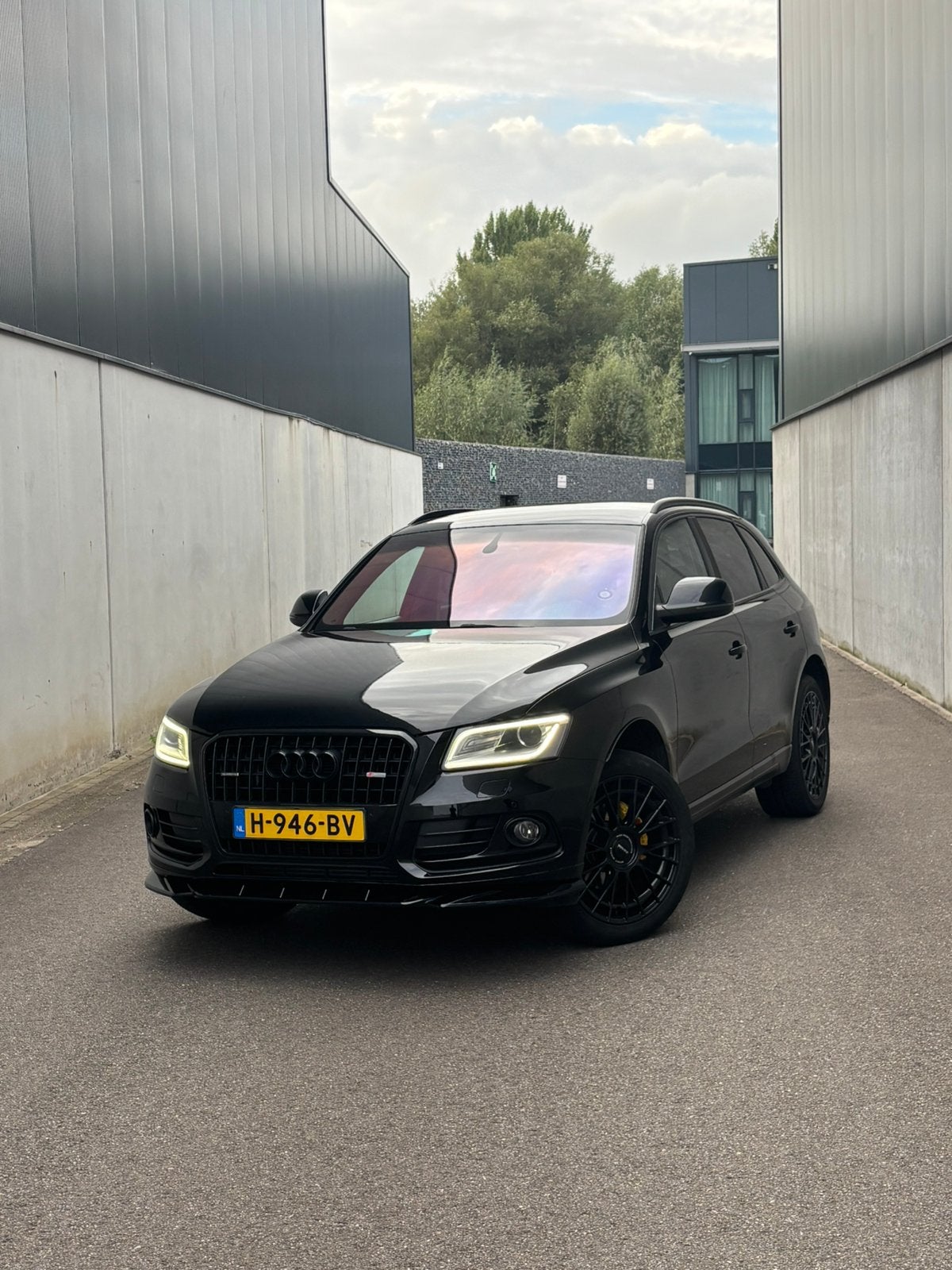 Zeer Nette! Audi Q5, Auto's, Zwart, 4 cilinders, Leder en Stof, Zwart
