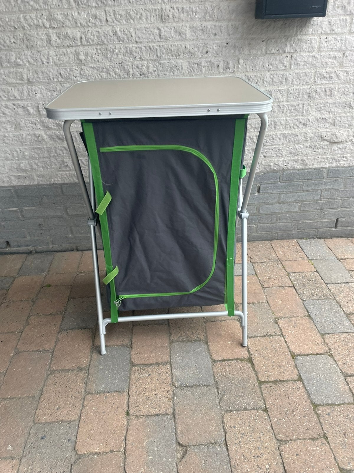 Camping kast crivit, Ophalen, Zo goed als nieuw