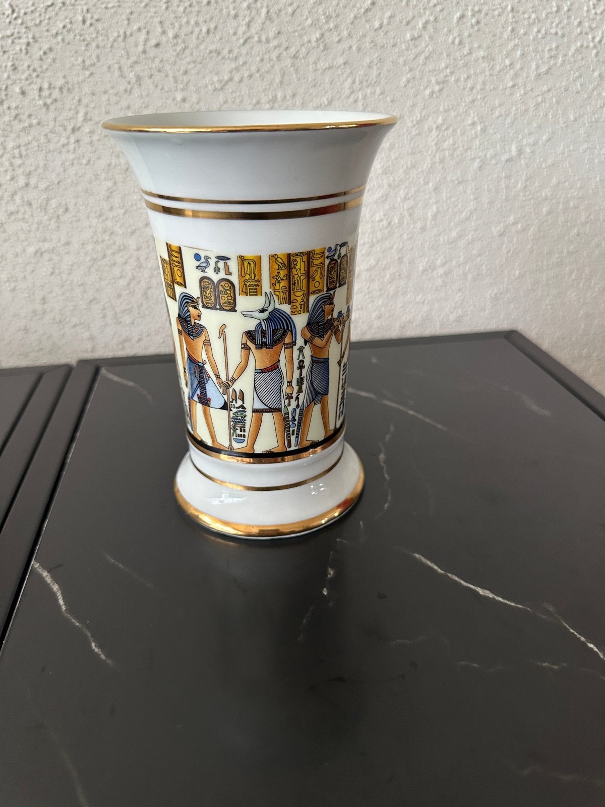 Bijzondere Egyptische vaas met afbeeldingen, 14 cm hoog, Ophalen of Verzenden