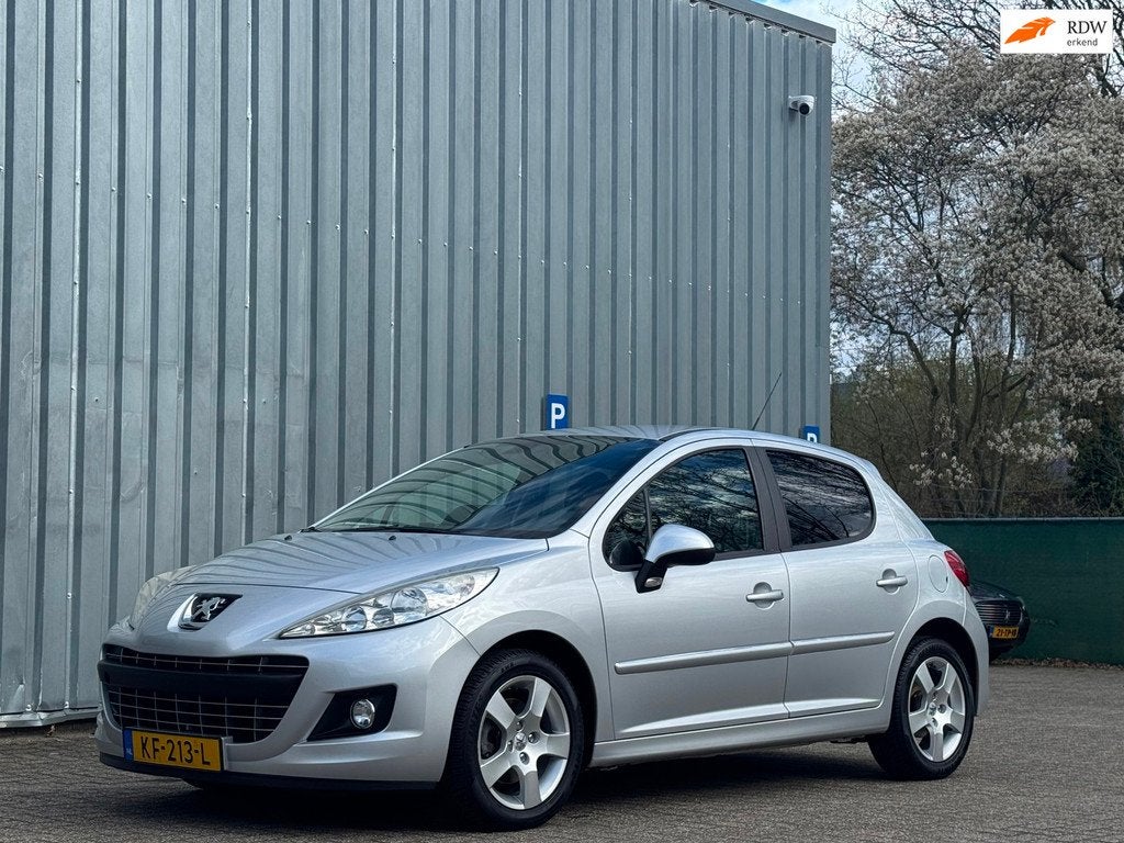 Peugeot 207 1.6 VTi Allure Automaat / Navi / Nwe Schijven +, Auto's, Peugeot, Euro 5, 15 km/l, Gebruikt, 4 cilinders