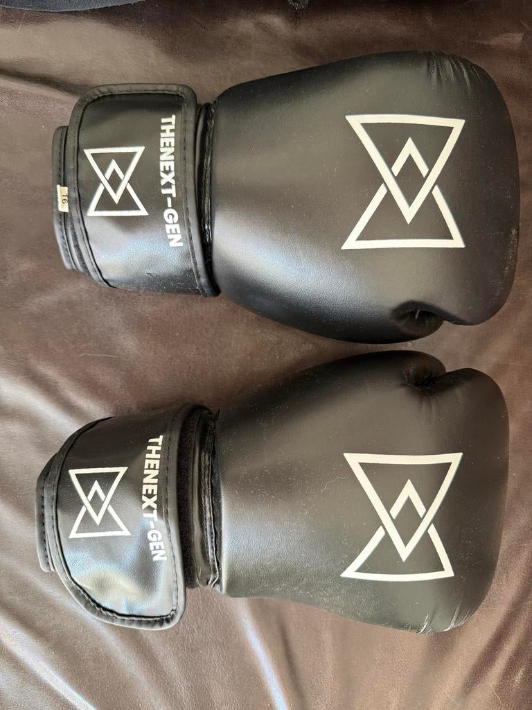 thenext gen Bokshandschoenen, beenbeschermers, tok zwachtels, Sport en Fitness, Ophalen of Verzenden, Gebruikt, Overige, Vechtsportbescherming