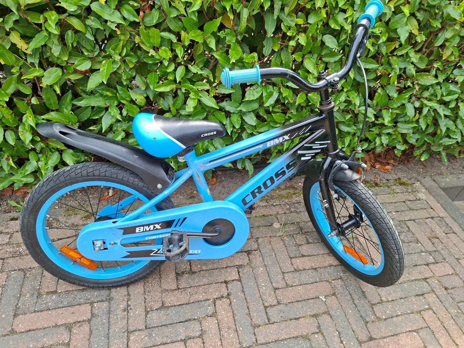 Stoere 16 inch BMX fiets - CROSS - Blauw/Zwart, Ophalen, Terugtraprem, Gebruikt, Minder dan 16 inch