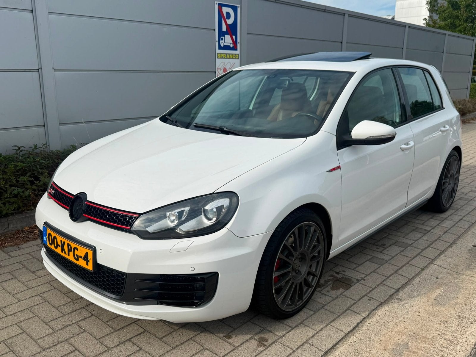 Volkswagen Golf 2.0 GTI 155KW DSG 2010 Wit, Beige, 4 cilinders, Wit, 1314 kg