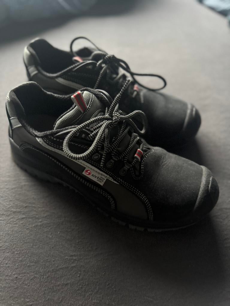 Werkschoenen, Ophalen of Verzenden, Zo goed als nieuw