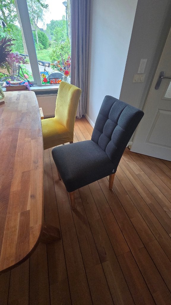 4 eetkamerstoelen (incl. extra overtrek), Ophalen, Zo goed als nieuw, Vier, Stof