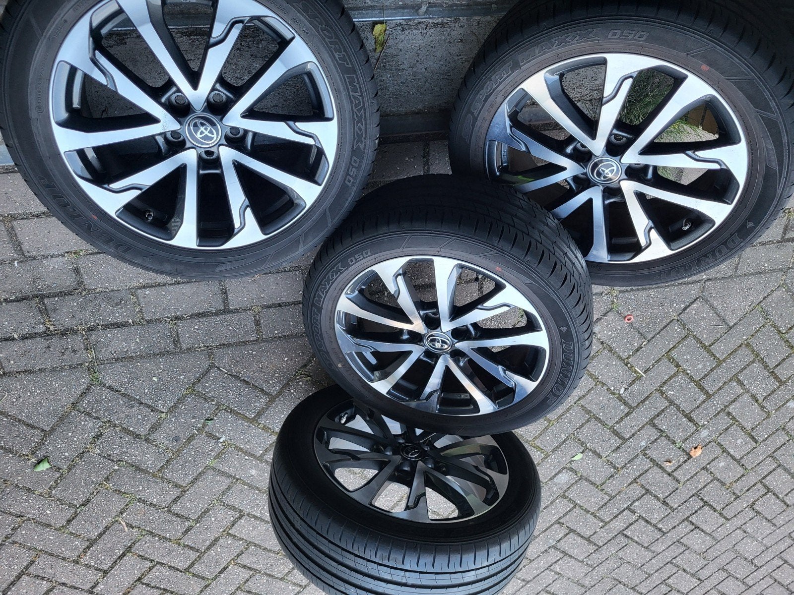 Org Toyota CHR Yaris Cross Corolla Cross banden velg 18 TPMS, Auto-onderdelen, Banden en Velgen, 18 inch, Jaf_zoet@hotmail.com