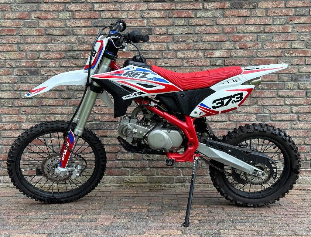Apollo Rfz 140 crossmotor/pitbike, Zo goed als nieuw, 4 versnellingen, Ophalen, 140 cc
