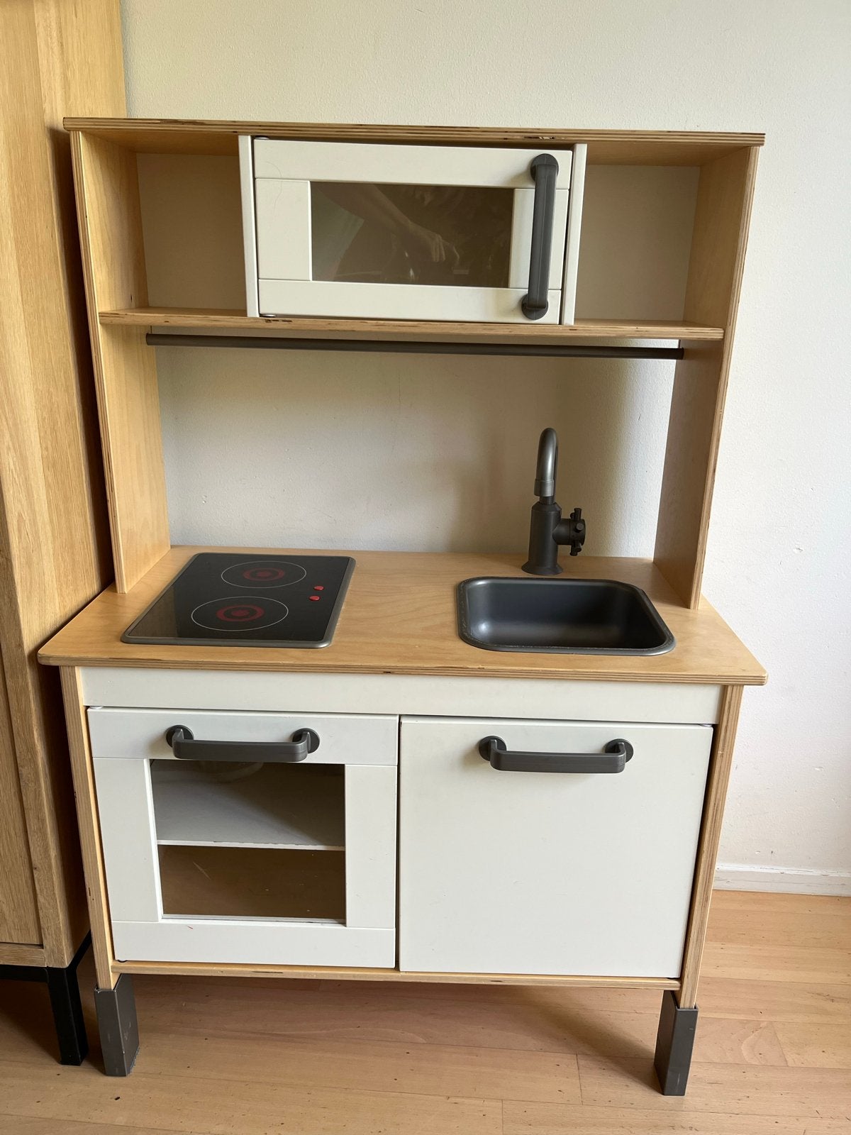 IKEA DUKTIG speelkeuken met accessoires, Ophalen, Zo goed als nieuw, Knutselen