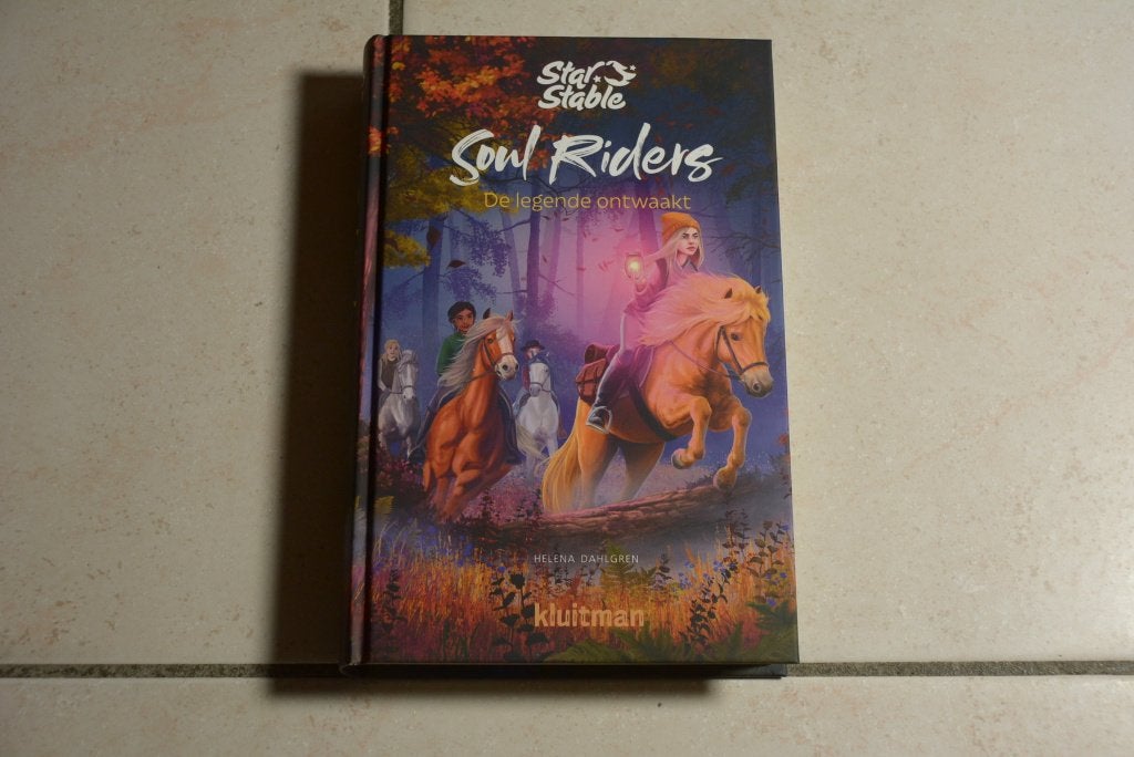 Star Stable Soul Riders De legende ontwaakt Helena Dahlgren, Ophalen of Verzenden, Zo goed als nieuw