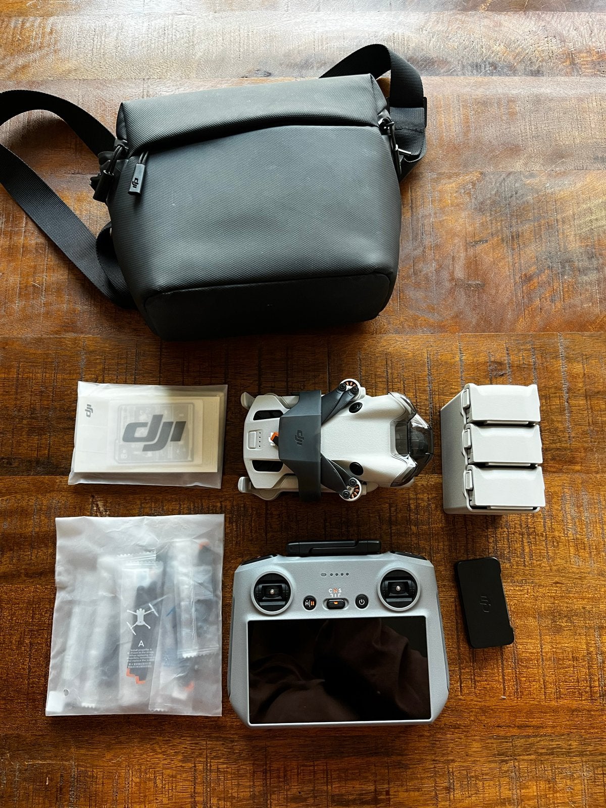 DJI Mini 4 Pro Fly More Combo met RC 2 Controller, Auto Follow, 30 tot 45 minuten, Cameradrone, Ophalen of Verzenden