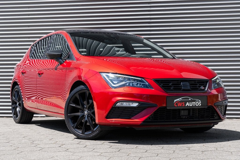 SEAT Leon 1.5 TSI FR Ultimate Edition Black VIRTUAL*ACC*PANO, Zwart, 4 cilinders, 150 pk, Origineel Nederlands