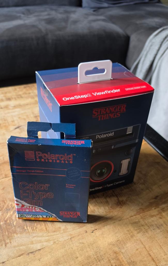 Poleroid Stranger Things One step 2 + Stranger Things film, Ophalen of Verzenden, Nieuw, Polaroid, Polaroid