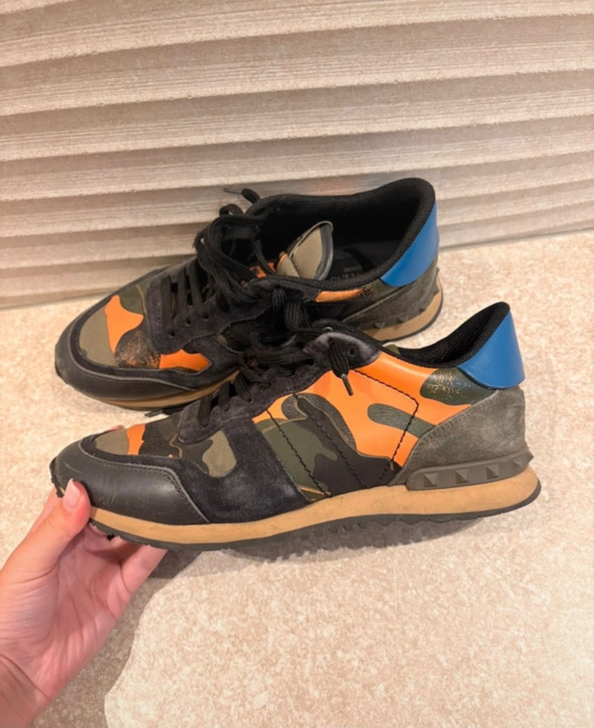 Valentino Garavani Camouflage Sneakers Maat 41, Overige kleuren, Ophalen of Verzenden, Sneakers of Gympen, Gedragen